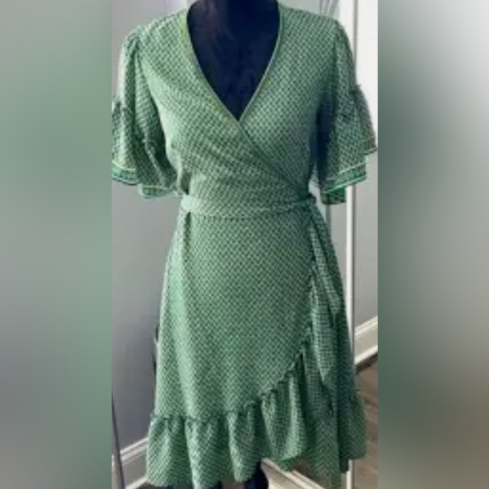 Max Studio Cocktail Midi Dress - Wrap  size
 M green, short sleeve, ruffles